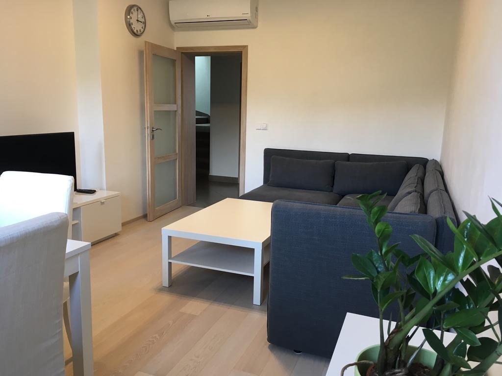 Spa Apartments Bulharska การ์โลวีวารี ภายนอก รูปภาพ