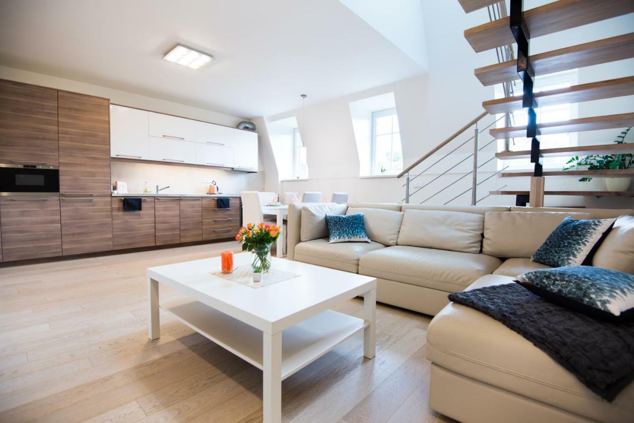 Spa Apartments Bulharska การ์โลวีวารี ภายนอก รูปภาพ