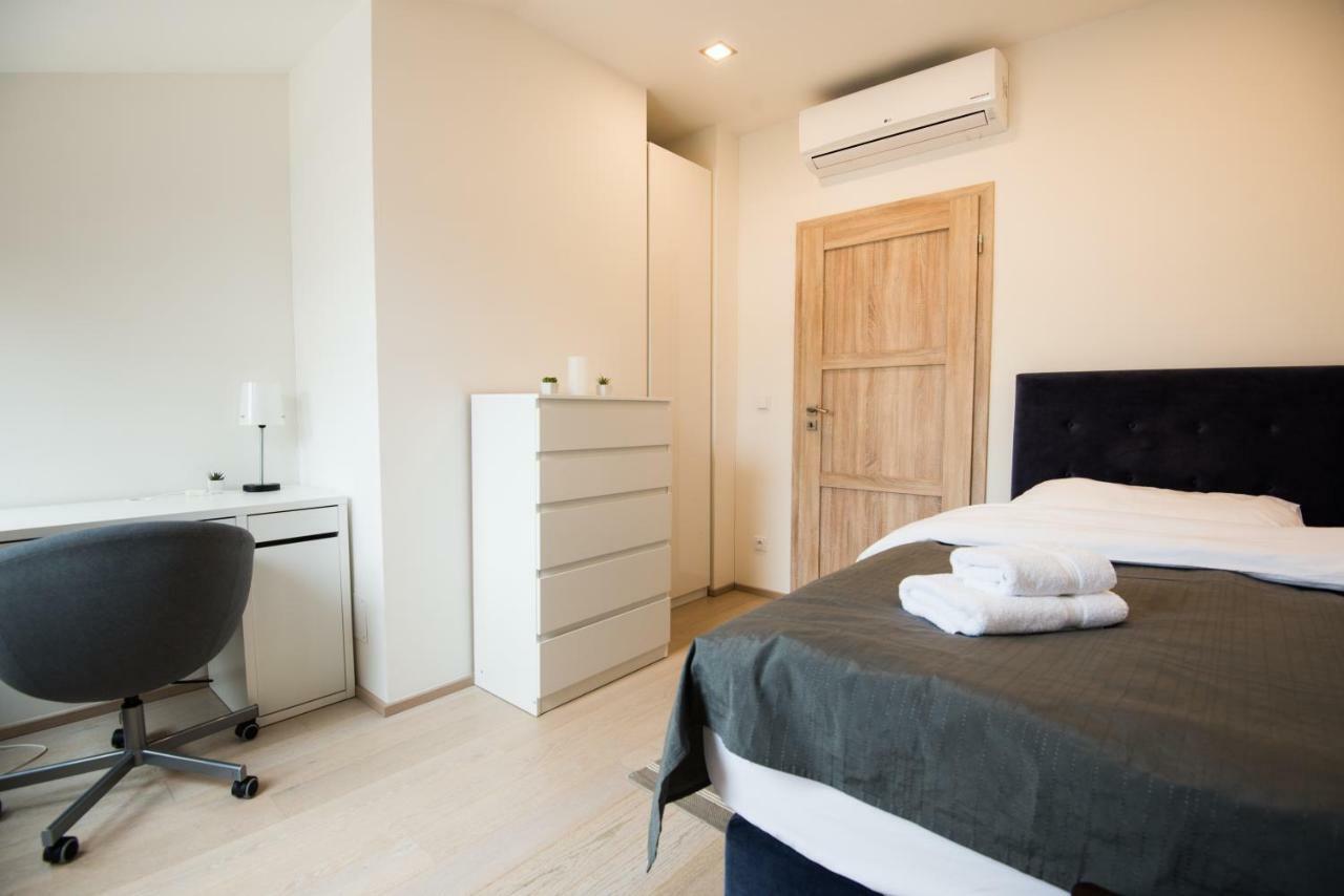 Spa Apartments Bulharska การ์โลวีวารี ภายนอก รูปภาพ