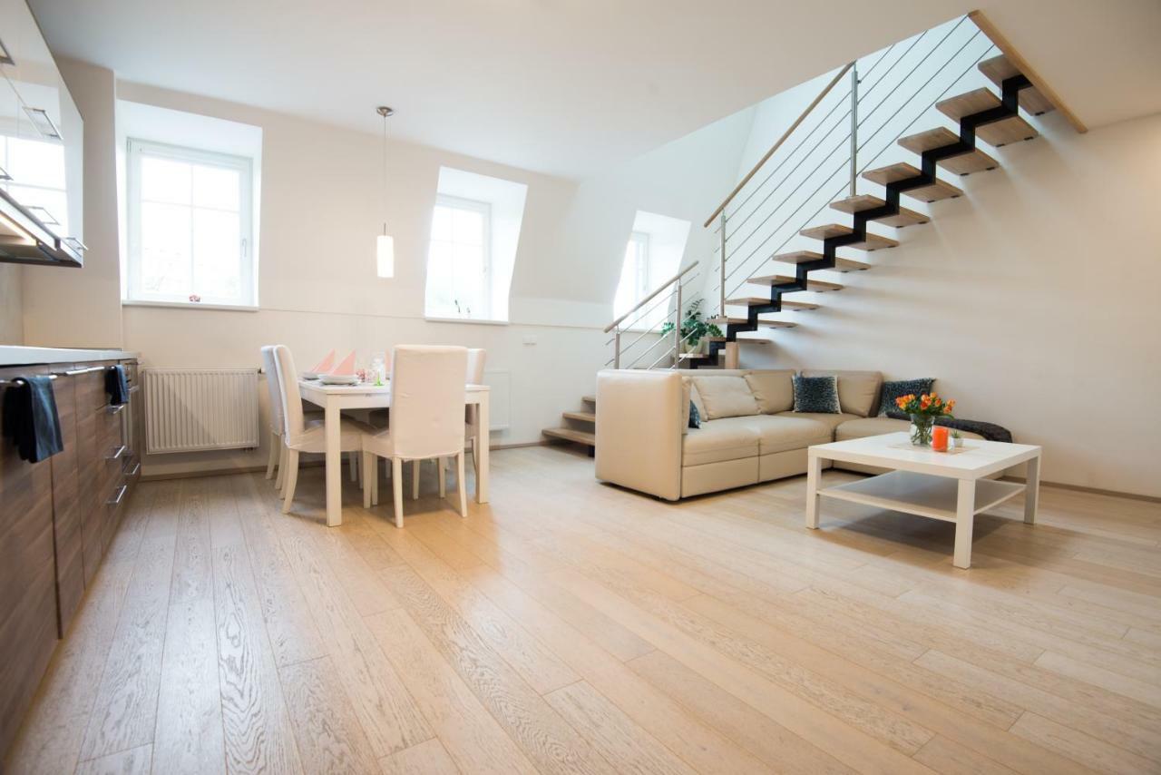 Spa Apartments Bulharska การ์โลวีวารี ภายนอก รูปภาพ