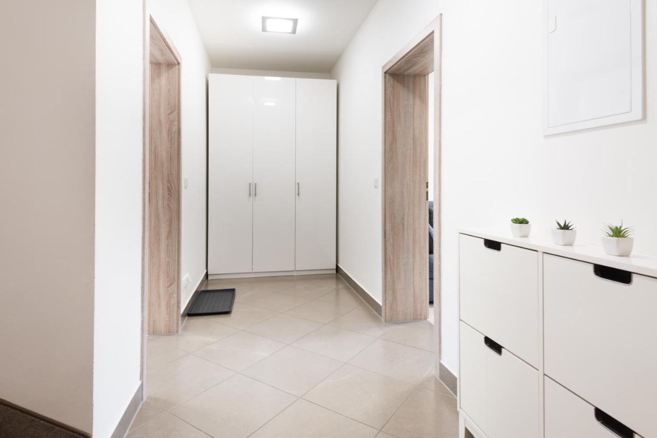 Spa Apartments Bulharska การ์โลวีวารี ภายนอก รูปภาพ